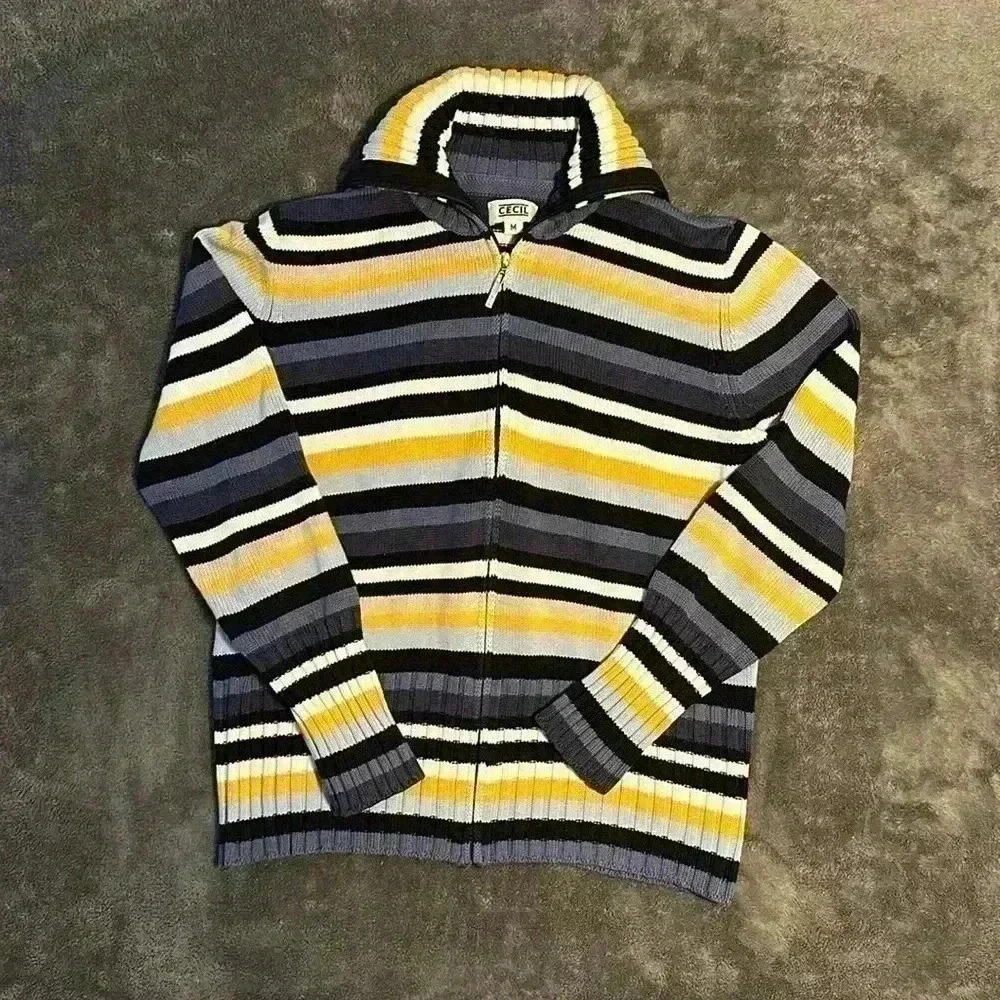 Cecil turtle neck zipup womens size Medium